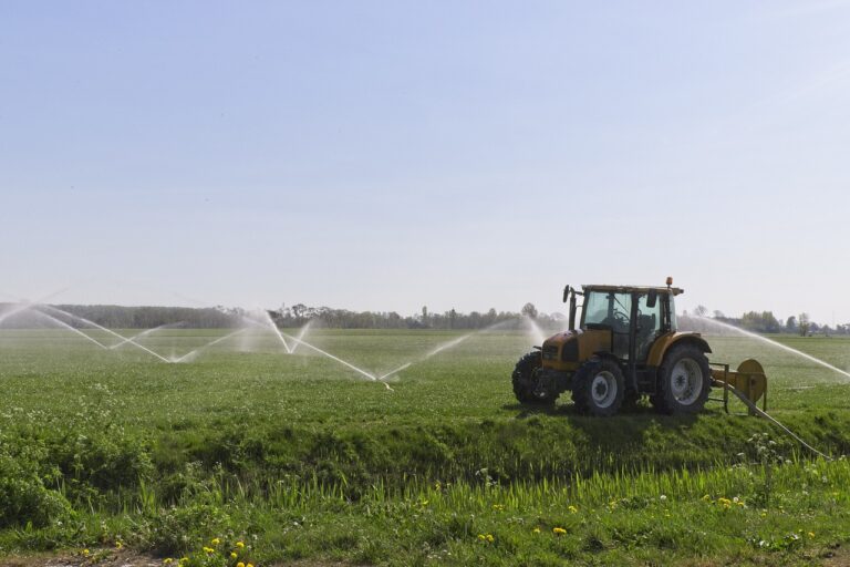 tractor, water, agricultural vehicle-5096163.jpg